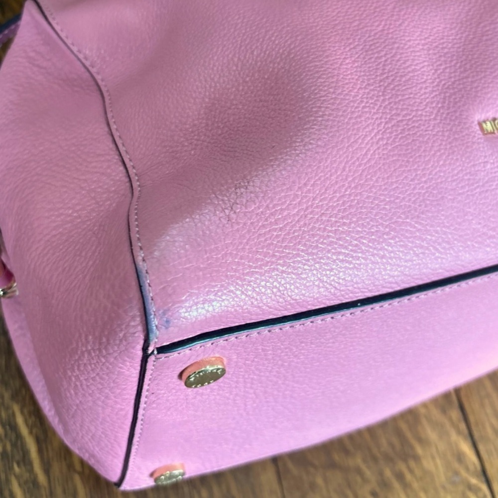 👜 Michael Kors Pink Pebbled Leather Satchel | Gold Hardware - Picture 10 of 16